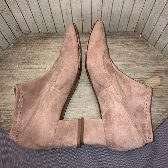 Flawless Aquatalia Beige-Grey Pointed Toe Suede Short Boots 5.5. Made in Italy. - Picture 6 of 11